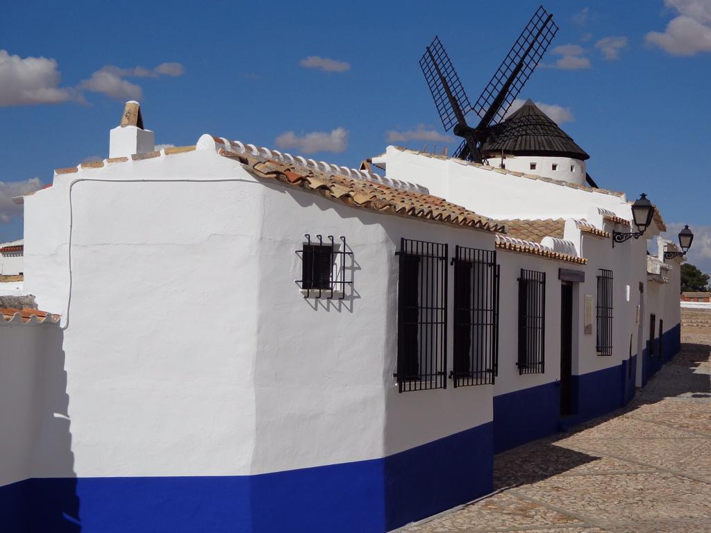 La Casa El Yelmo De Mambrino Guest House Campo De Criptana Exterior photo